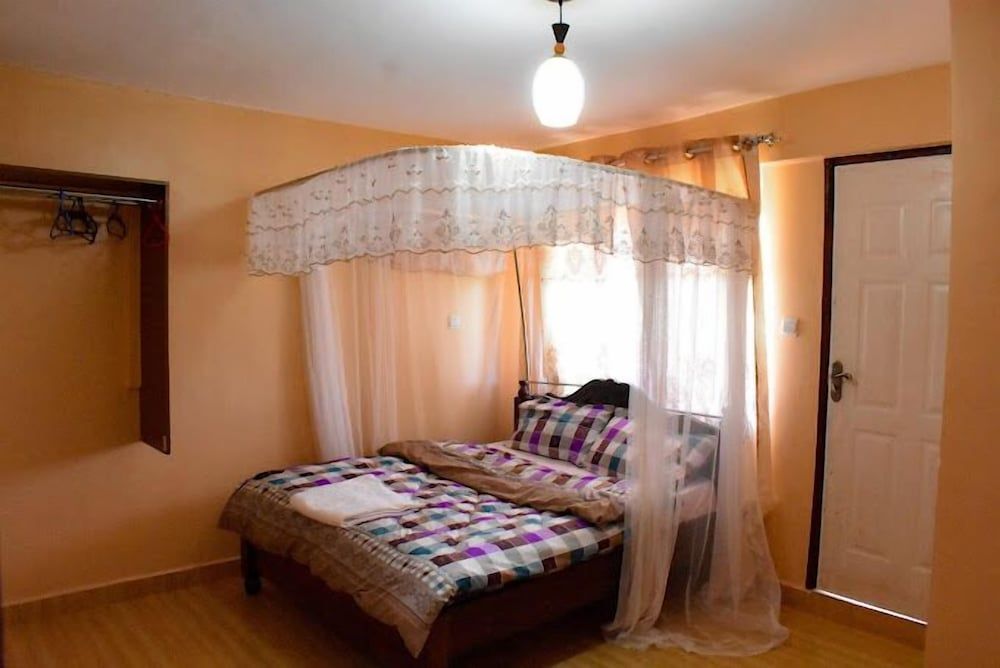 Hotel Bulleys Thika Deluxe Double Room, Garden View