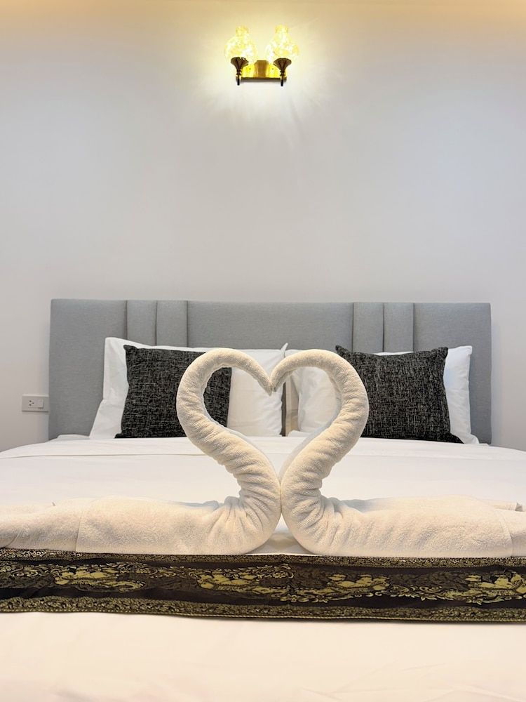 Velora Jomtien Residence Deluxe Double Room 9