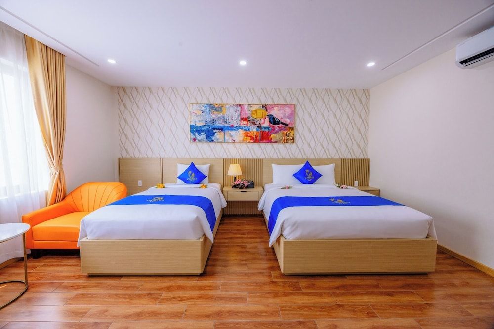 Cannes Hotel Standard Triple Room