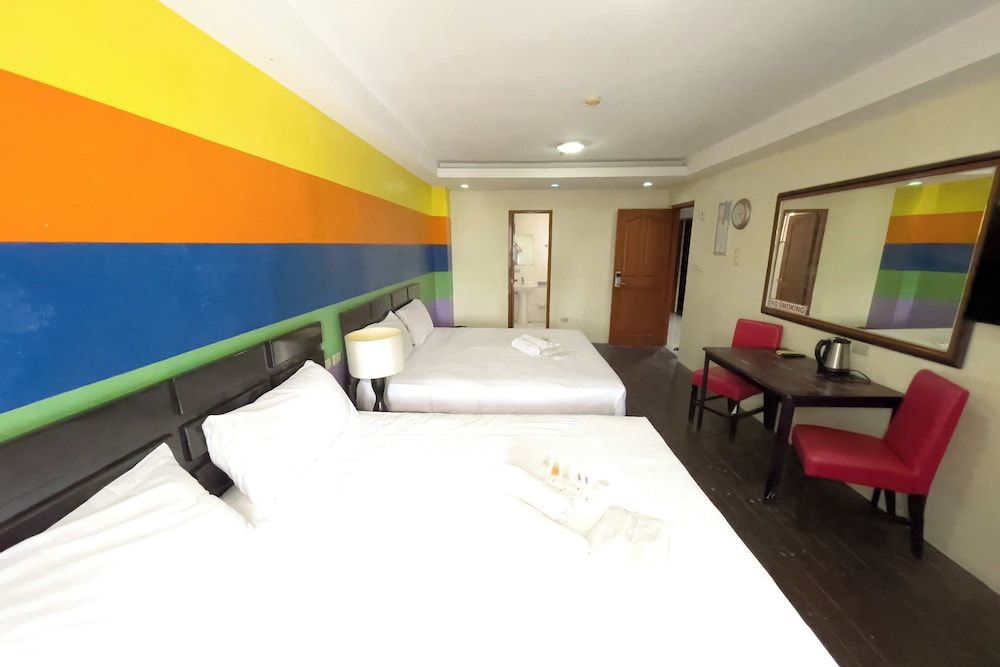 Fave Hotel Angeles City formerly Hotel America Family Room 2