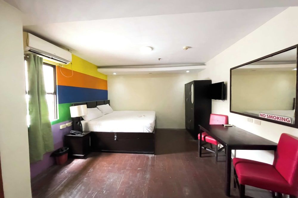 Fave Hotel Angeles City formerly Hotel America Deluxe Room 2