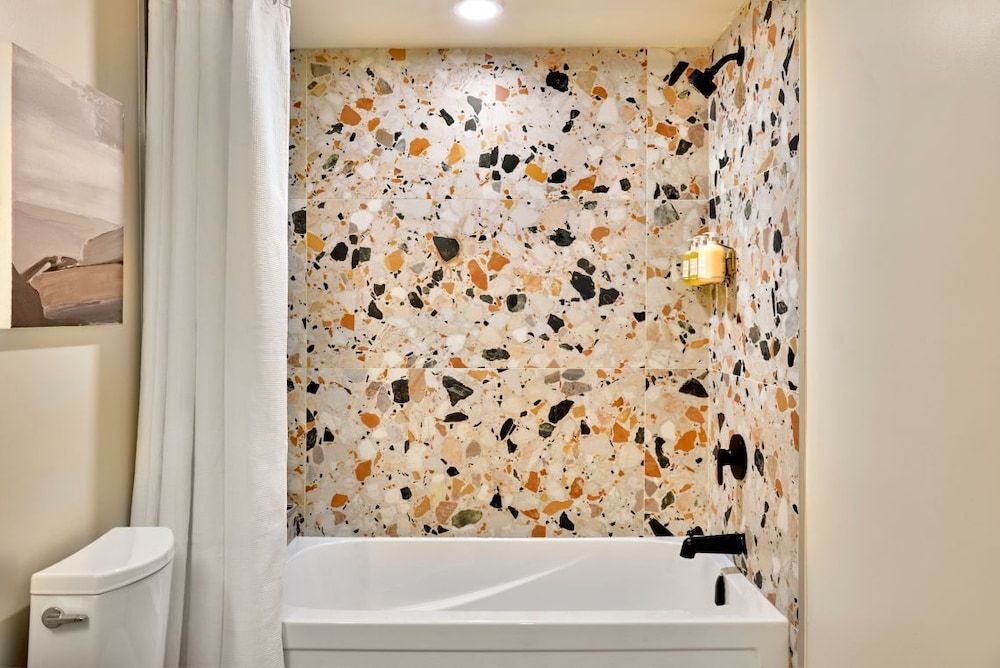 Nester St. Lawrence Market Standard Studio, 1 Queen Bed 4