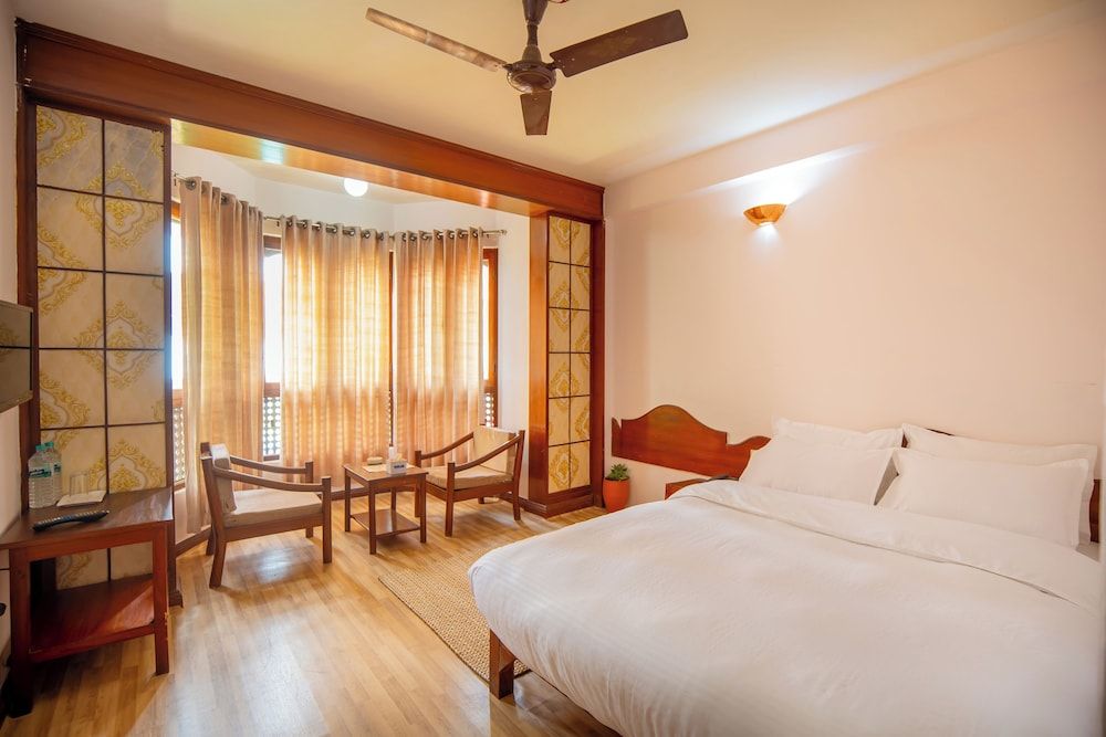 Laavanya Inn Standard Double Room, Garden View 2