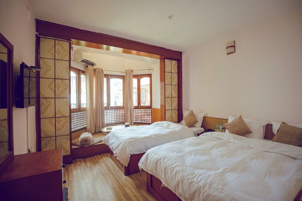 Laavanya Inn Deluxe Double or Twin Room, Garden View 4