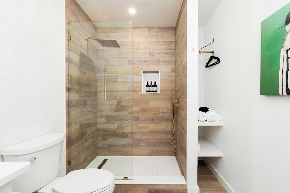 Hereford Motel 5 The Harvick 4