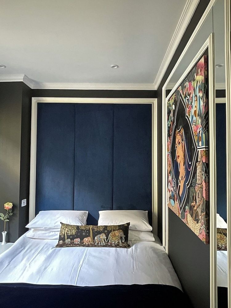 Seven Beauty Hotel Baku Standard Room, Courtyard View 6