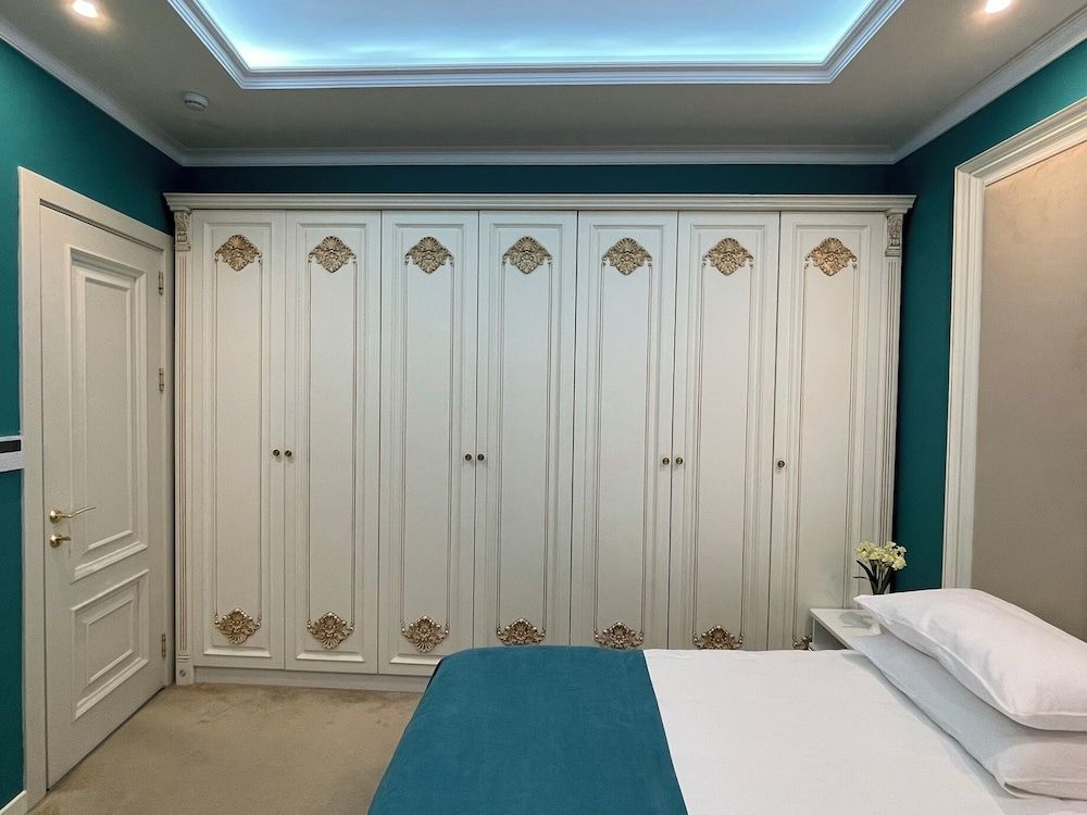 Seven Beauty Hotel Baku Family Quadruple Room, Courtyard View 17