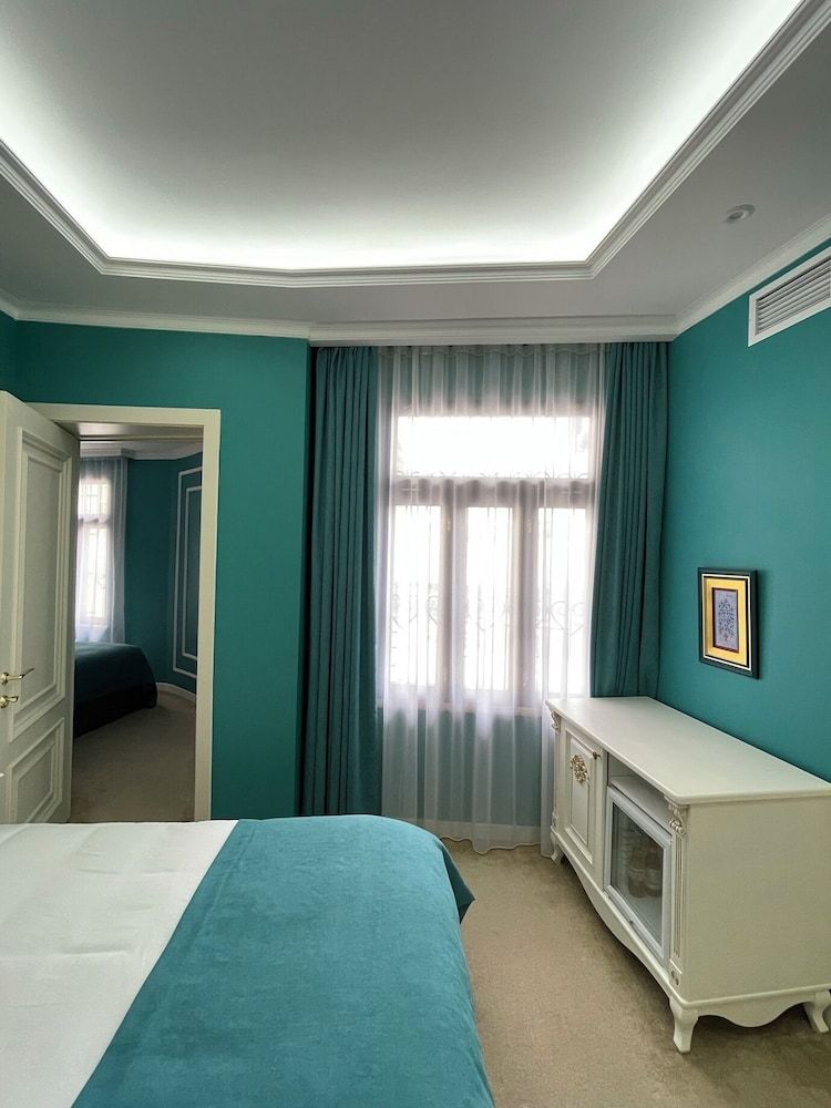 Seven Beauty Hotel Baku Family Quadruple Room, Courtyard View 19