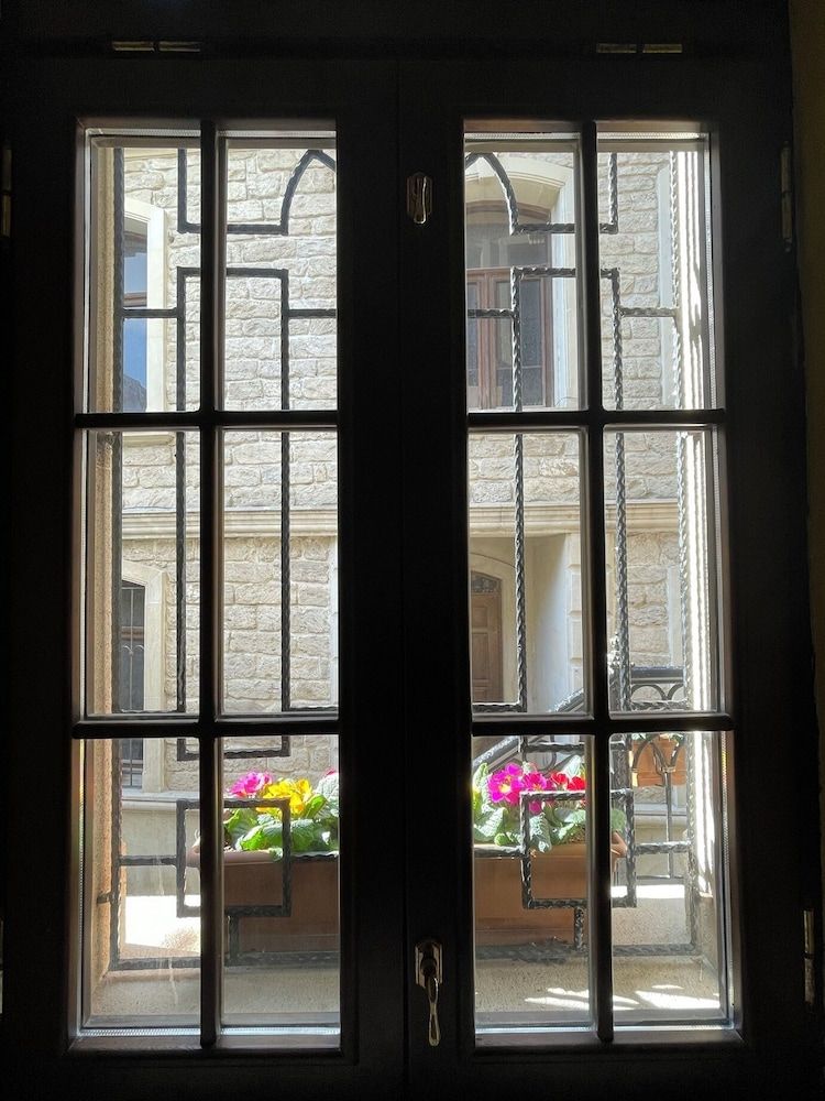 Seven Beauty Hotel Baku Standard Room, Courtyard View 14