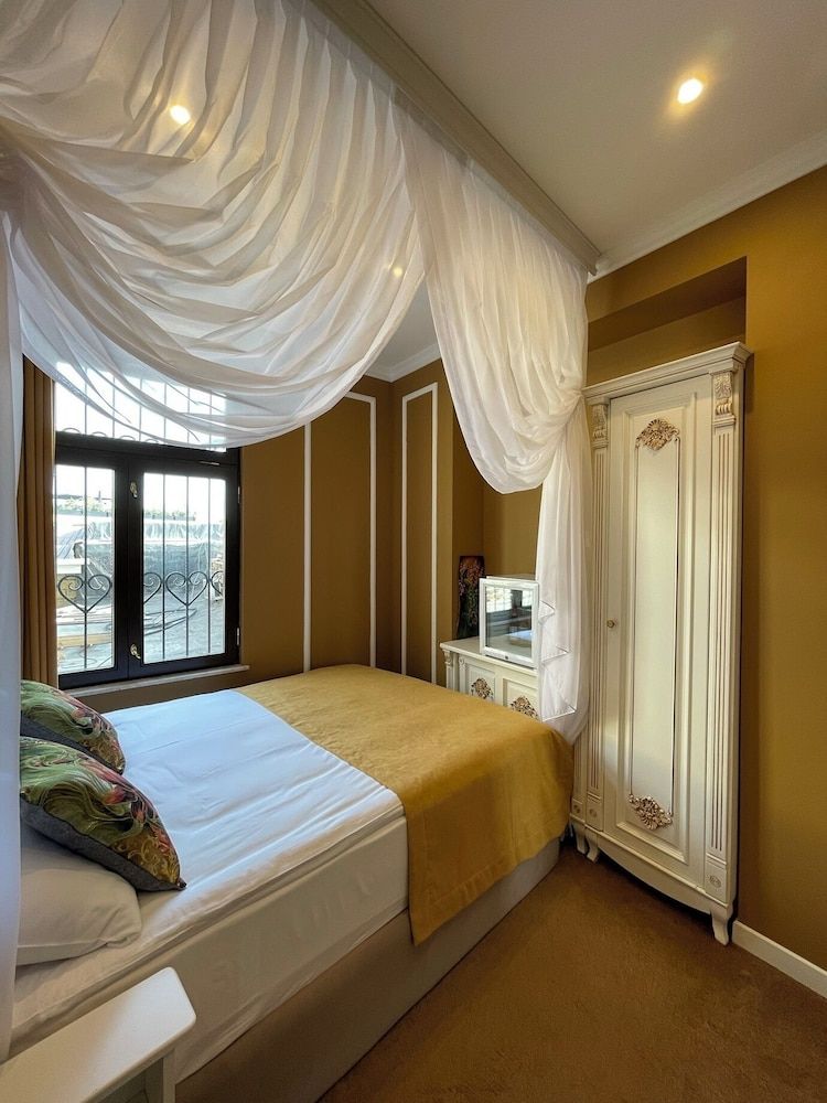 Seven Beauty Hotel Baku Economy Double Room, Courtyard View