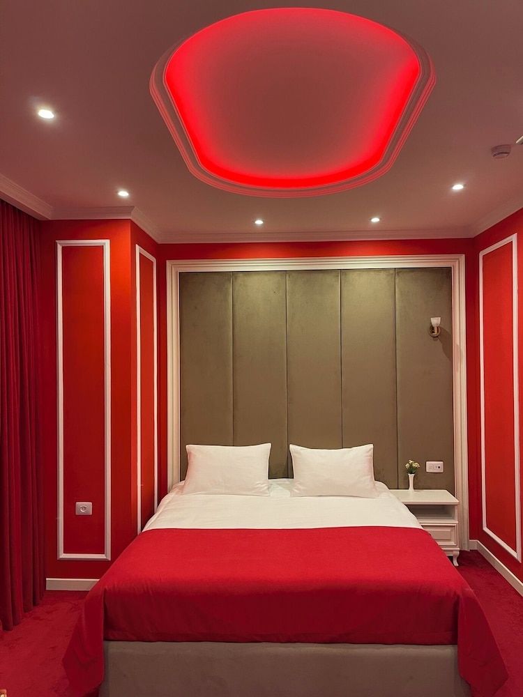 Seven Beauty Hotel Baku Standard Room, Courtyard View 4