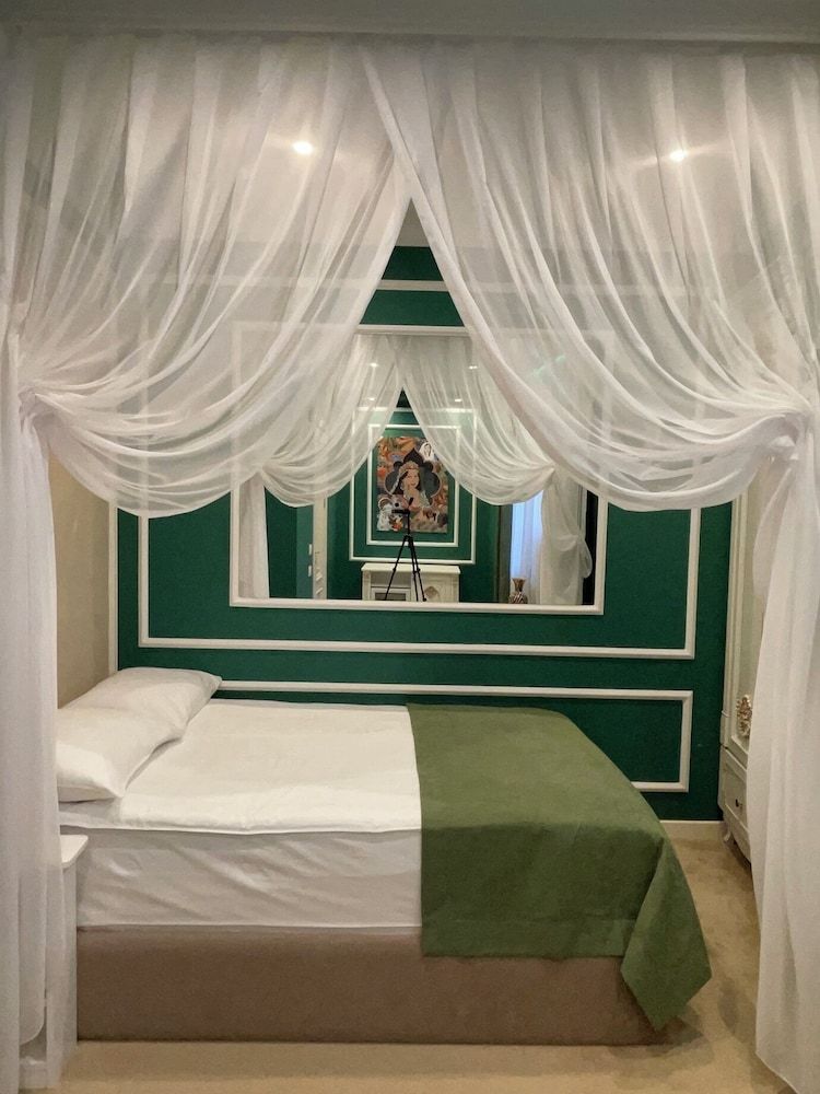 Seven Beauty Hotel Baku Economy Double Room, Courtyard View 5