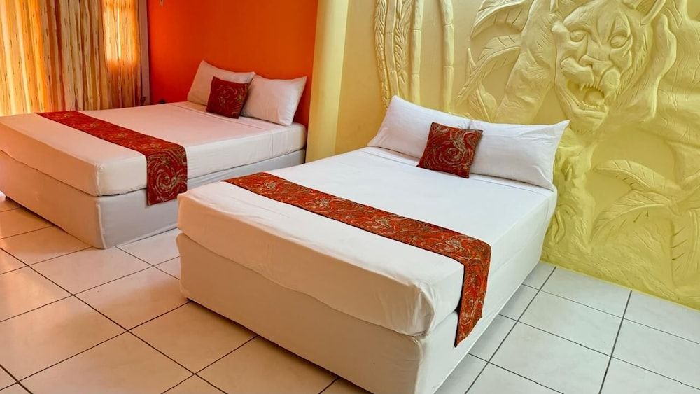 Alicia's Palace Basic Double Room