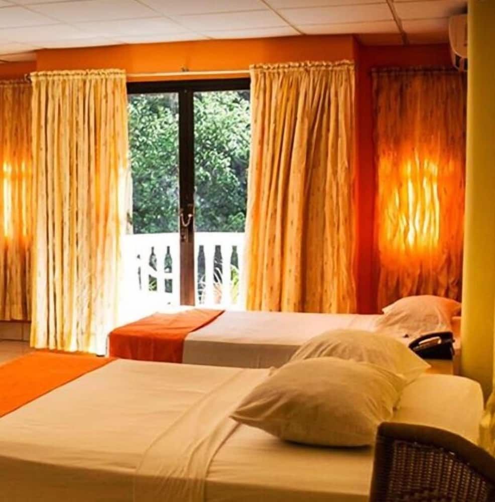 Alicia's Palace Basic Double Room 3