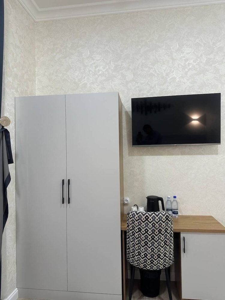 Nifal Guest House Classic Twin Room, City View 7