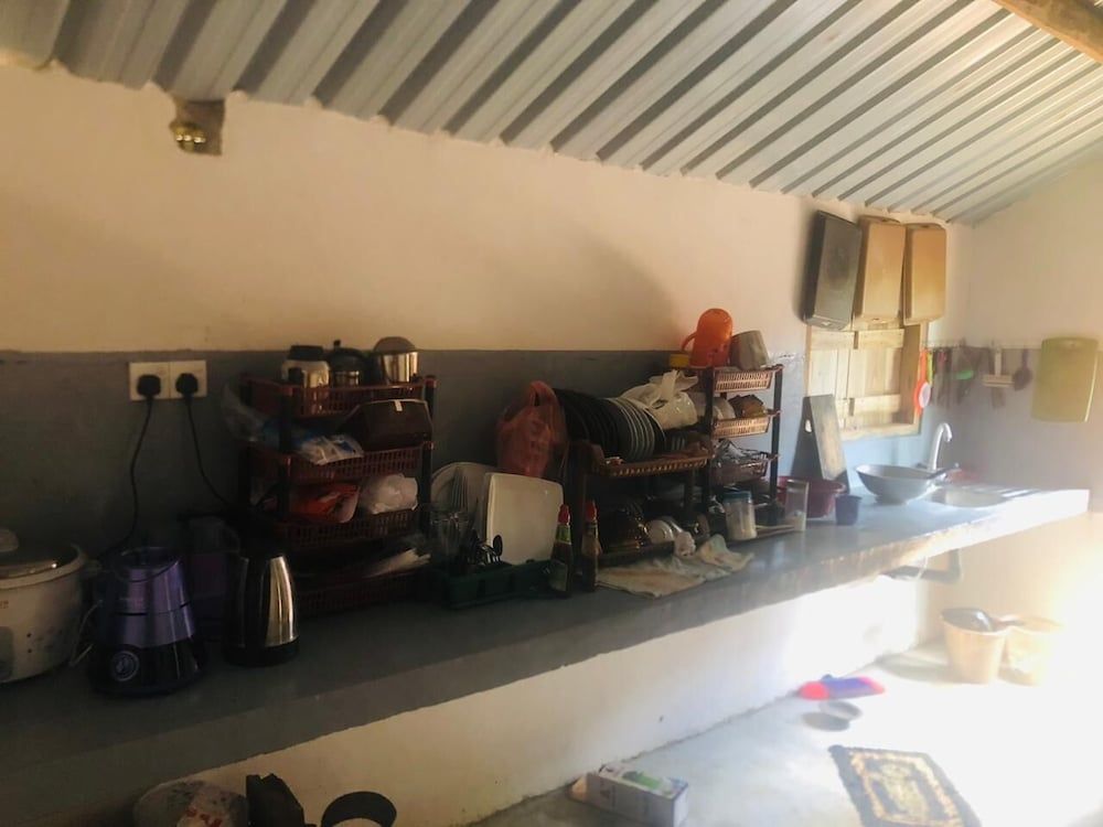 Kolla Watersong Eco Cabana resort Deluxe Room, Lake View 8