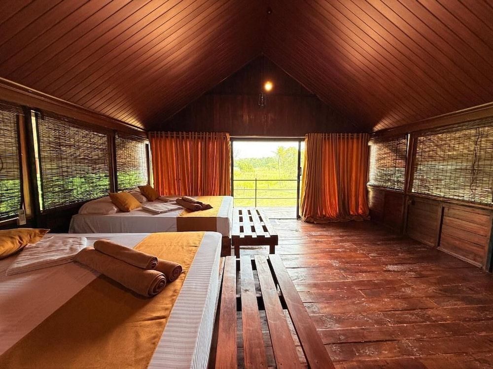 Kolla Watersong Eco Cabana resort Deluxe Room, Lake View