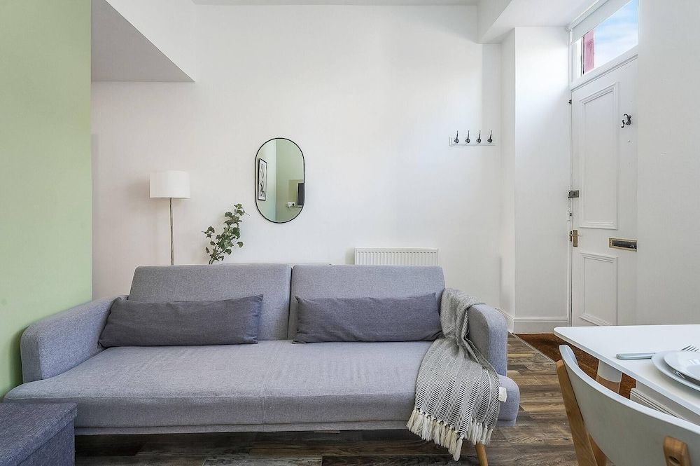 Modern - 2BR Flat Near Easter Road Stadium Apartment, 2 Bedrooms, Accessible 14