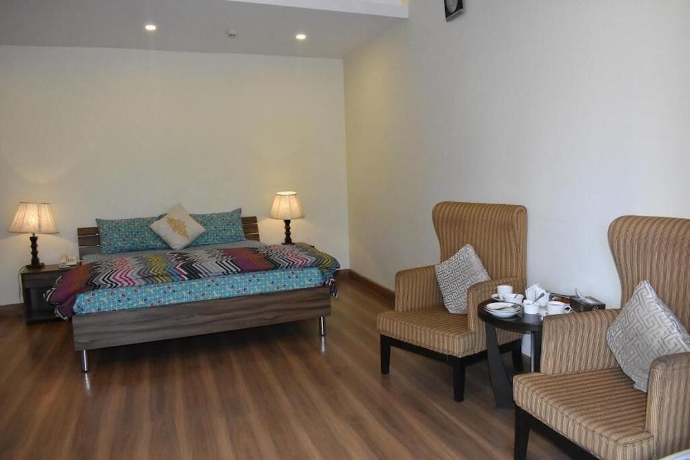 Mehran Lodges Deluxe Double Room, Mountain View