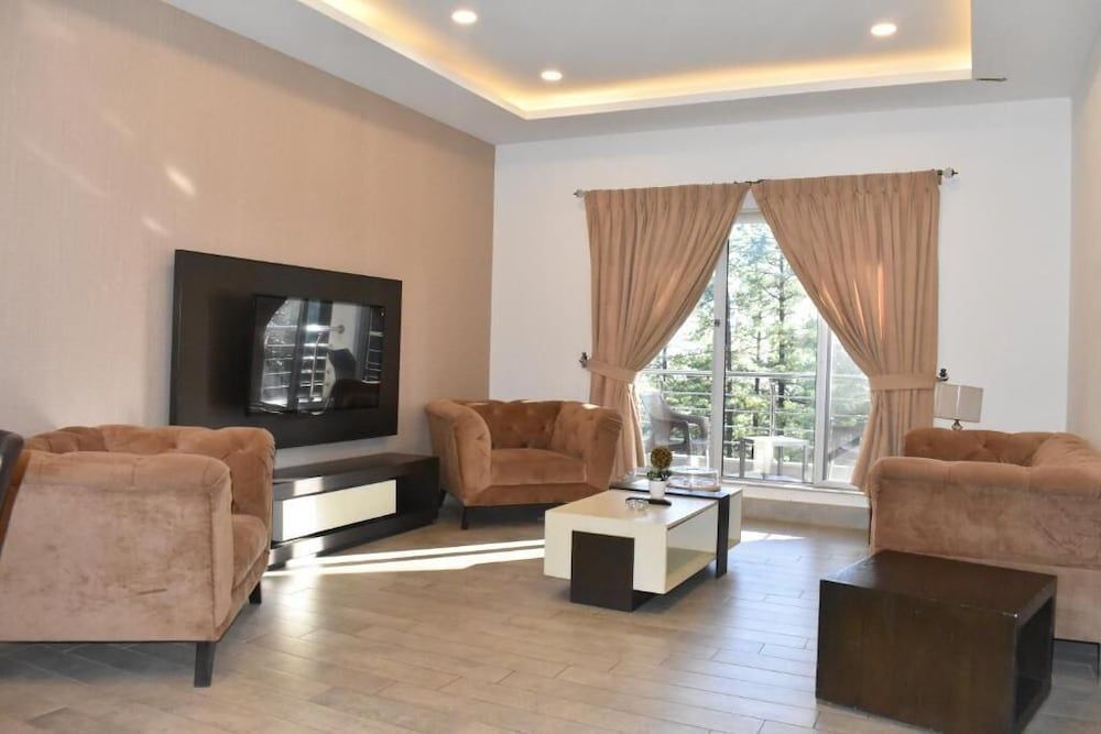 Mehran Lodges Deluxe Double Room, Mountain View 9