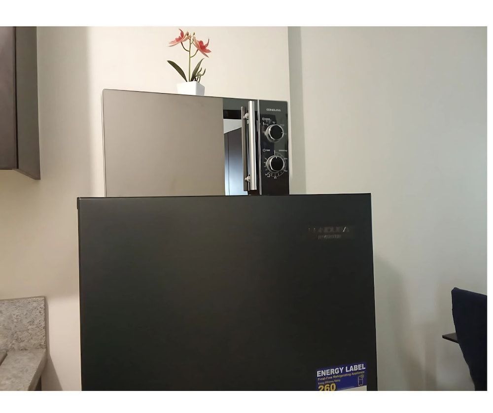 2BR/Pioneer Woodland connected to Metro Rail Station SM Light Boni Mandaluyong Manila Philippines Executive Condo, Pool View 20