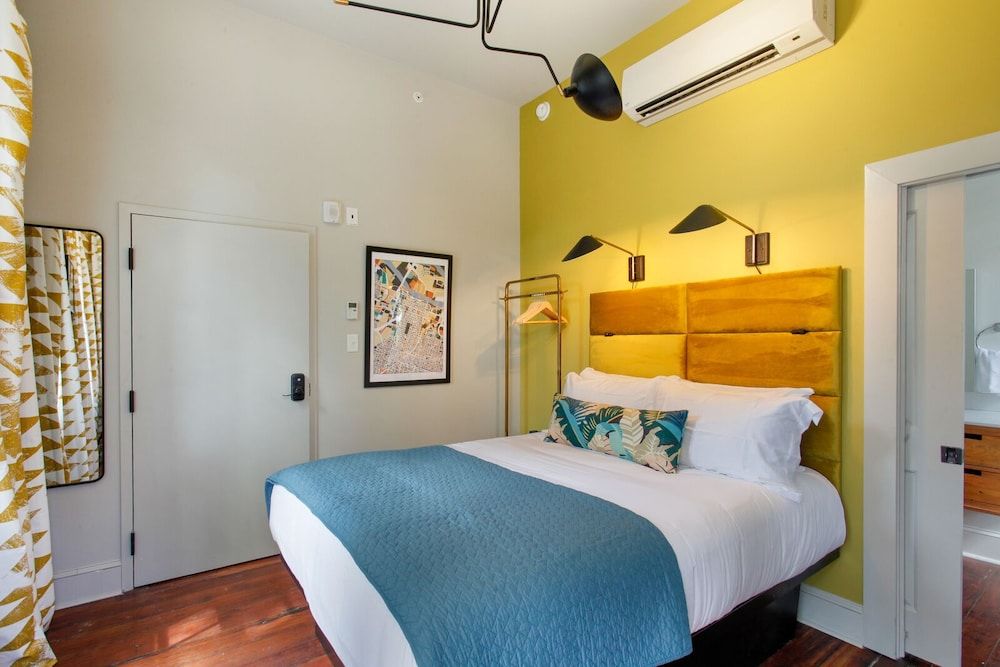 The Present Hotel Queen Room 203 2