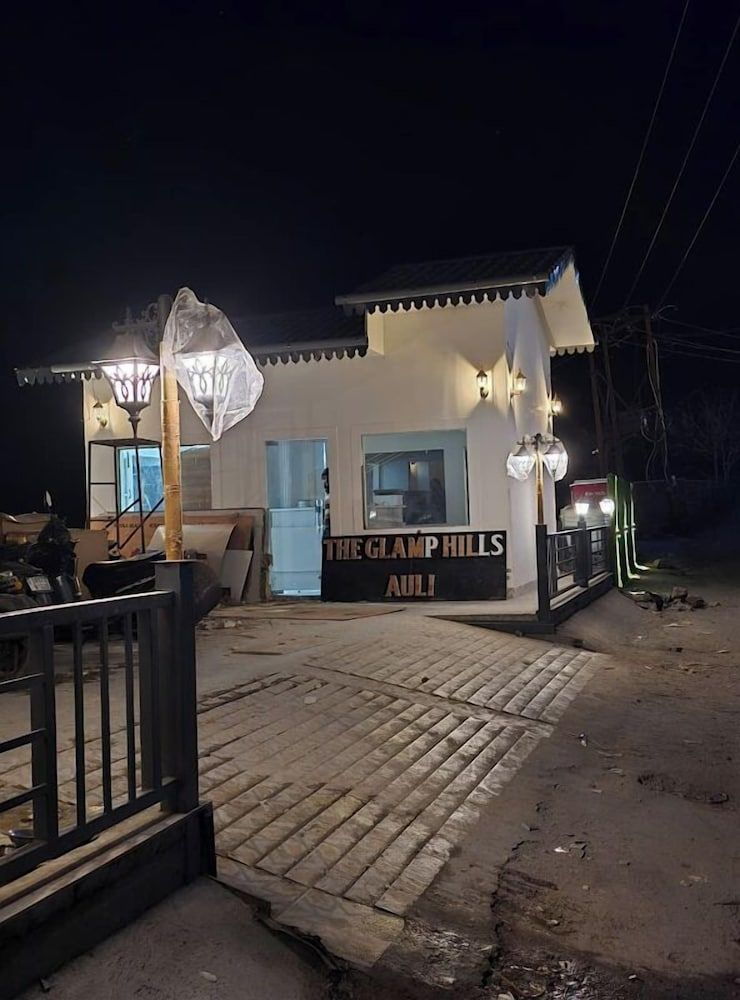 The Glamp Hills Auli