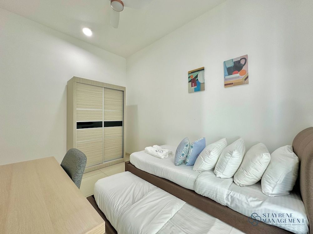 Macrolink Medini Legoland by Stayrene Elite Apartment, 2 Bedrooms, Balcony, City View 4