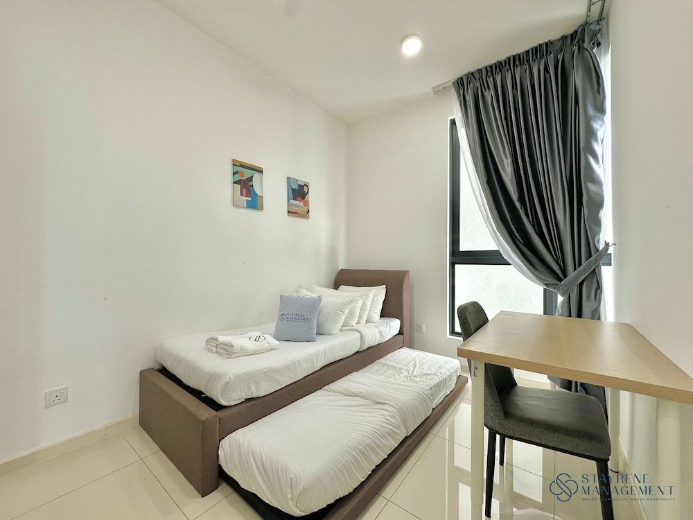 Macrolink Medini Legoland by Stayrene Elite Apartment, 2 Bedrooms, Balcony, City View 3