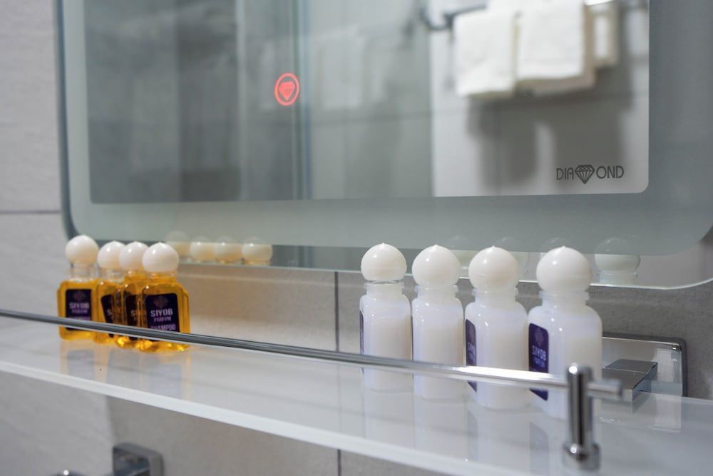 AirPlaza Hotel Deluxe Double or Twin Room, Balcony, Garden View 6