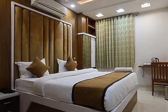 Hotel Om Elegance Deluxe Room