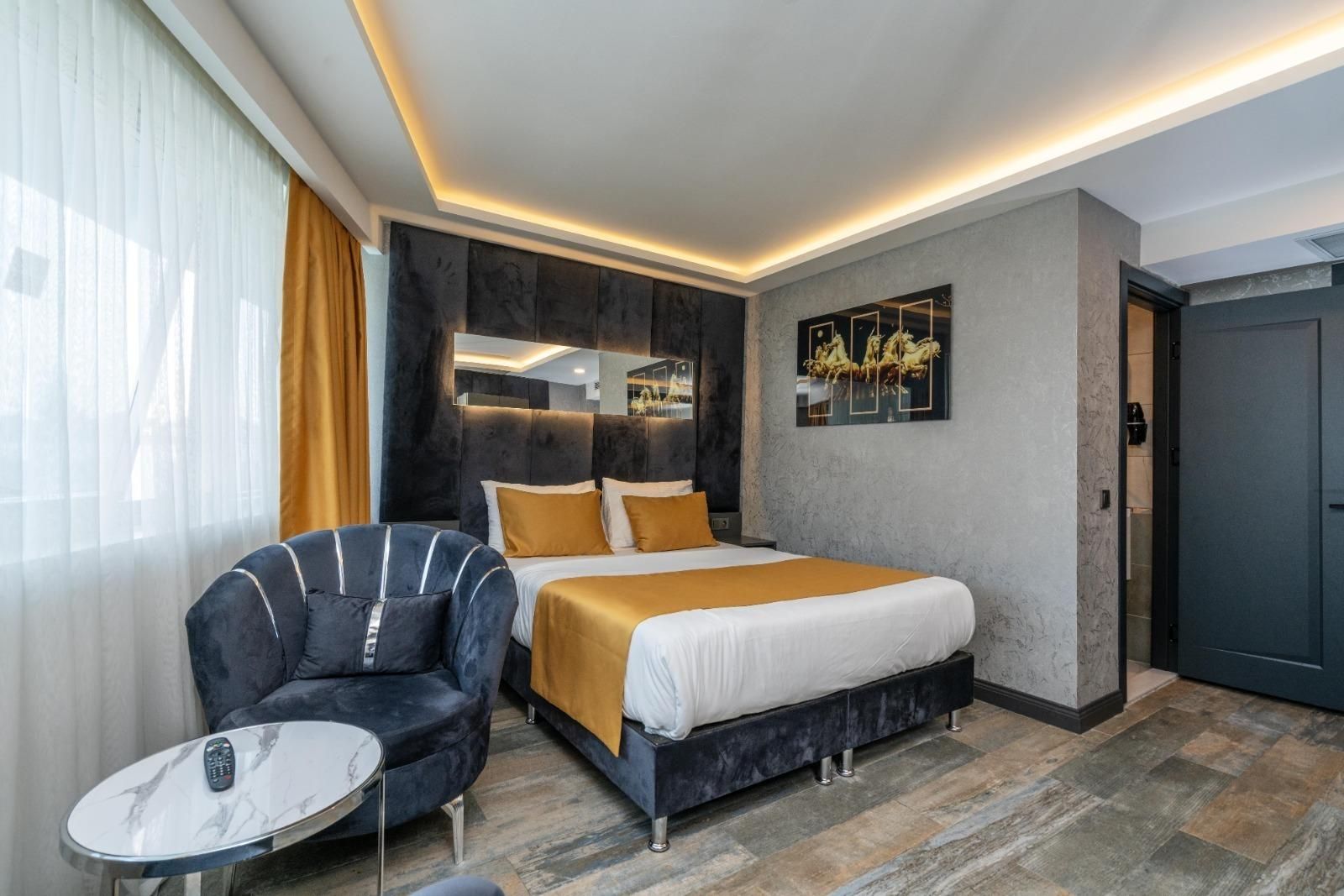 216 Silver Suite Standard Room