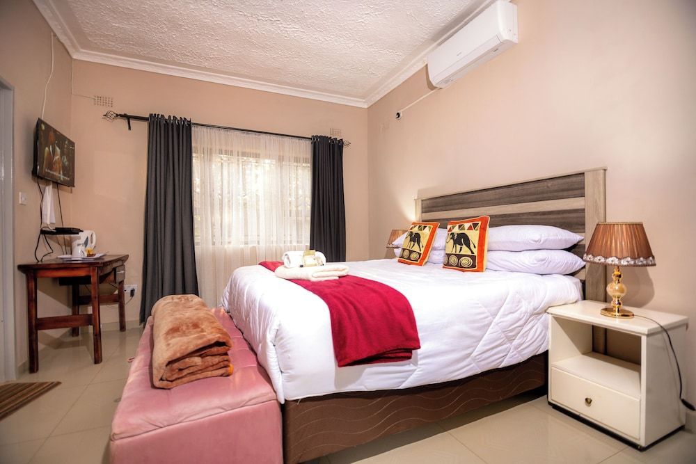 Lulu Guest Lodge Classic Double or Twin Room 3
