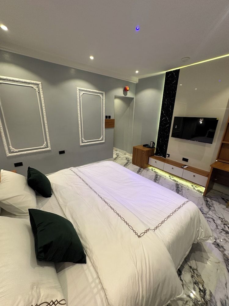 Apartment 5 Apartment, City View 2