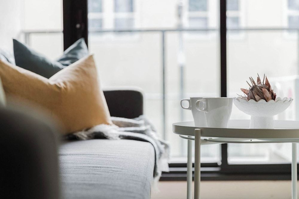 Pet-friendly 2BR Near Southern Cross, Free Parking Apartment (2 Bedrooms) 14