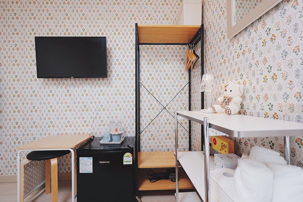 LETO HOUSE Business Double or Twin Room 4