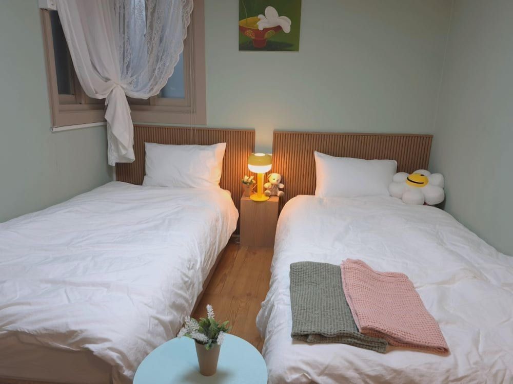 LETO HOUSE Business Double or Twin Room 3