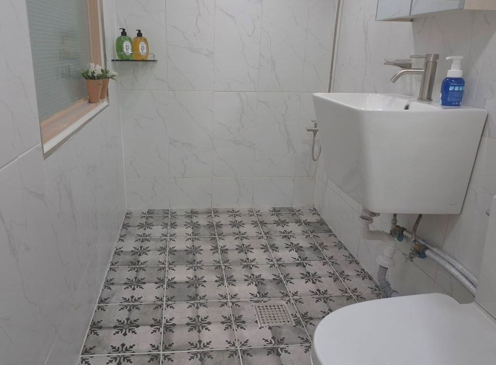 LETO HOUSE Standard Single Room, City View 4