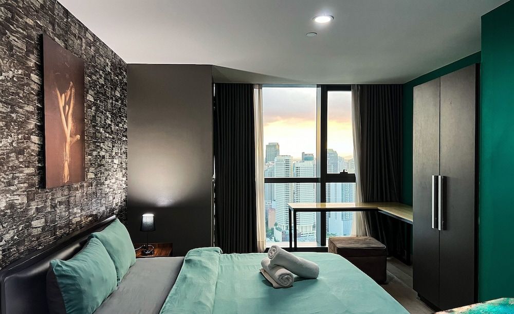 Century Spire Basic Studio, City View 55