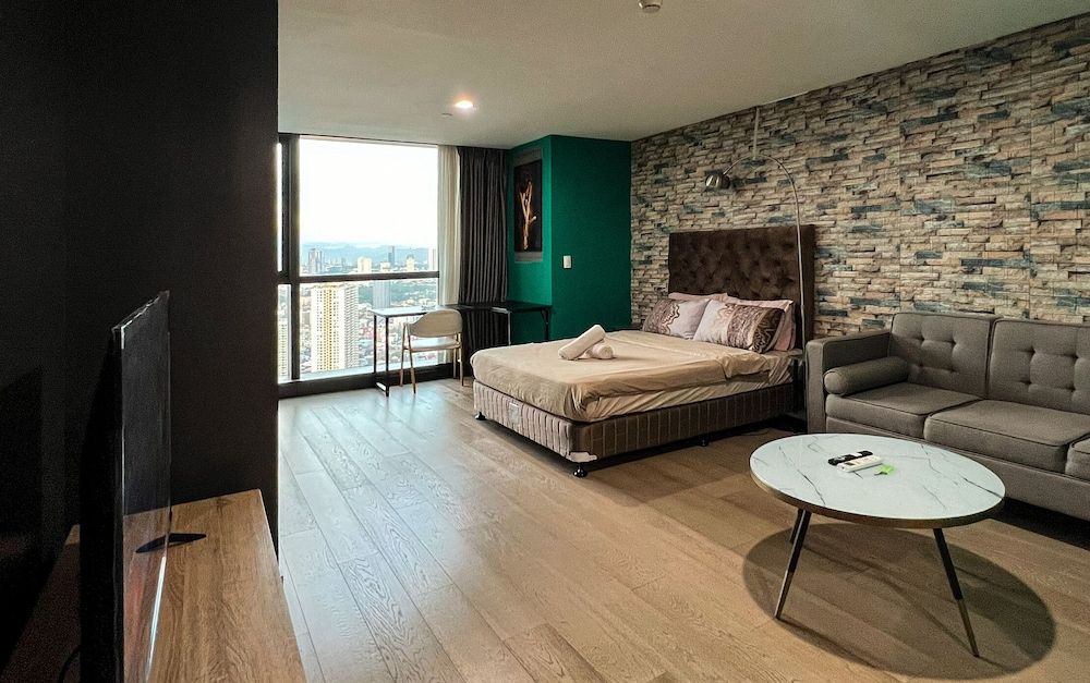 Century Spire Basic Studio, City View 361