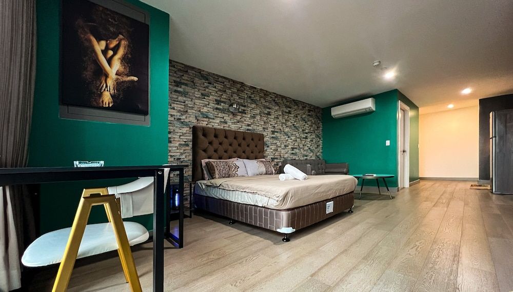 Century Spire Basic Studio, City View 25