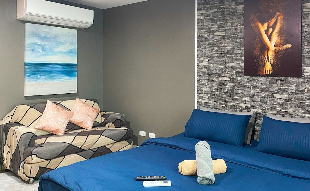 Century Spire Basic Studio, City View 85