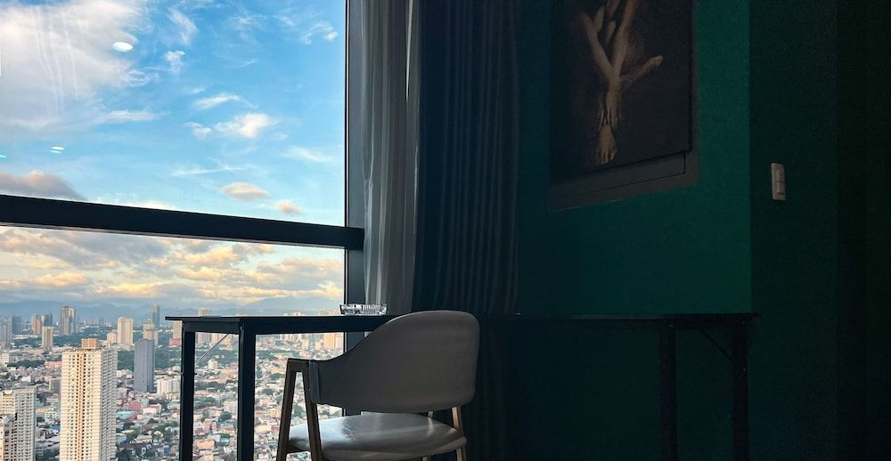 Century Spire Basic Studio, City View 397