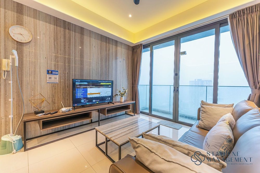 Grand Medini Residence by Stayrene Deluxe Apartment, 2 Bedrooms, Balcony 5