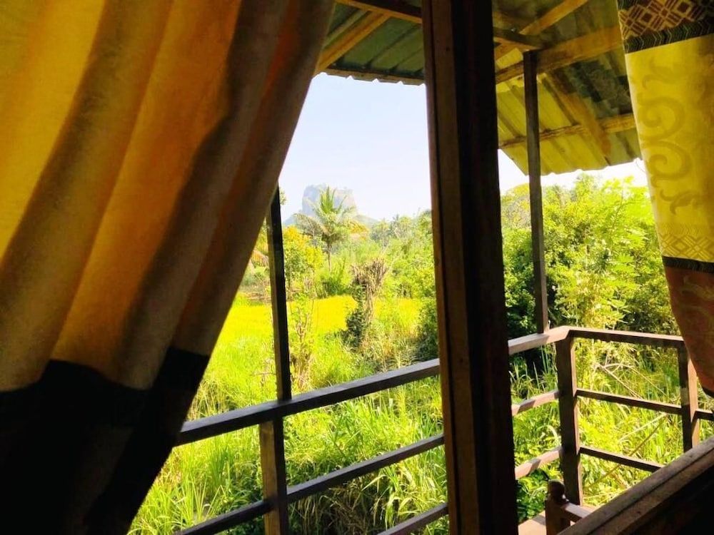 Sigiri Paddy Field Hut Deluxe House, Mountain View 4