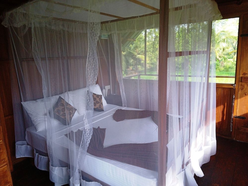 Sigiri Paddy Field Hut Deluxe House, Mountain View 12