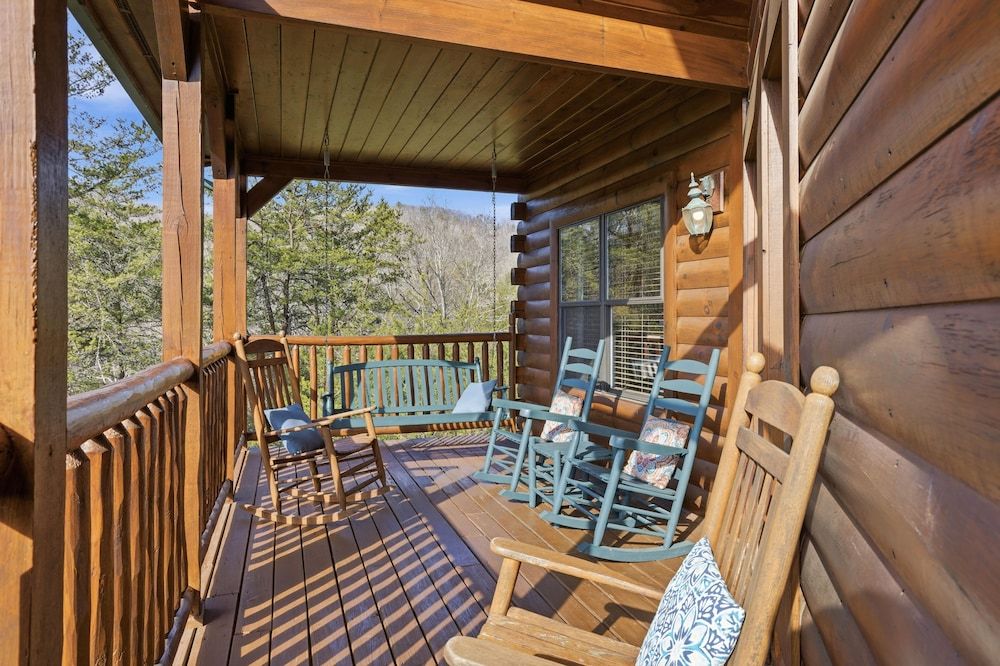 Knotty But Nice 4 Bedroom Home House, 4 Bedrooms 14