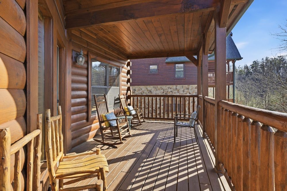 Knotty But Nice 4 Bedroom Home House, 4 Bedrooms 18