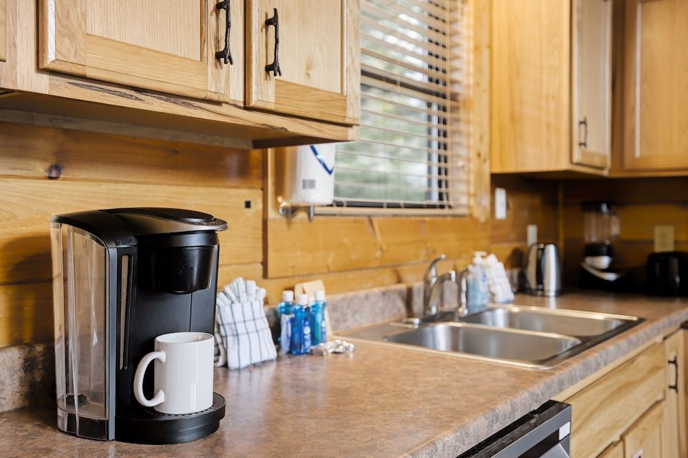 Knotty But Nice 4 Bedroom Home House, 4 Bedrooms 27