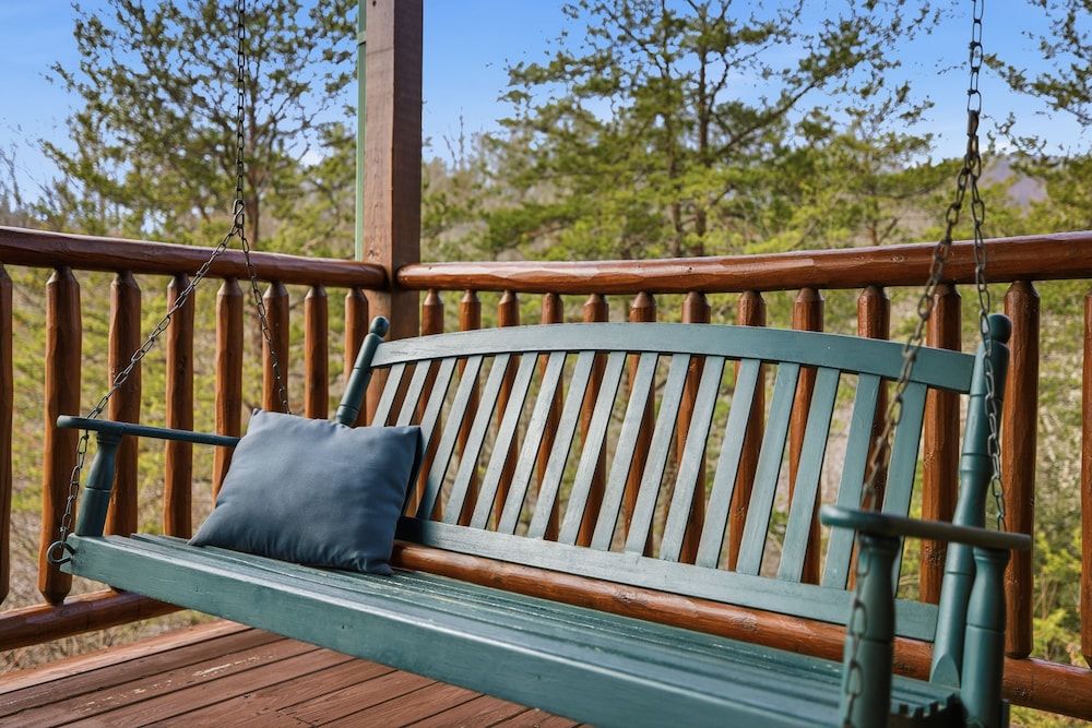 Knotty But Nice 4 Bedroom Home House, 4 Bedrooms 17